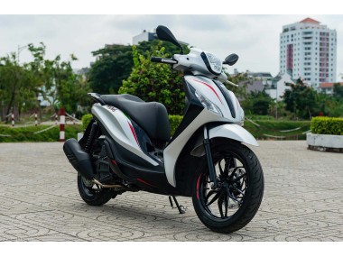 Piaggio Medley S 150 ABS - chạy hay và thực dụng đến bất ngờ